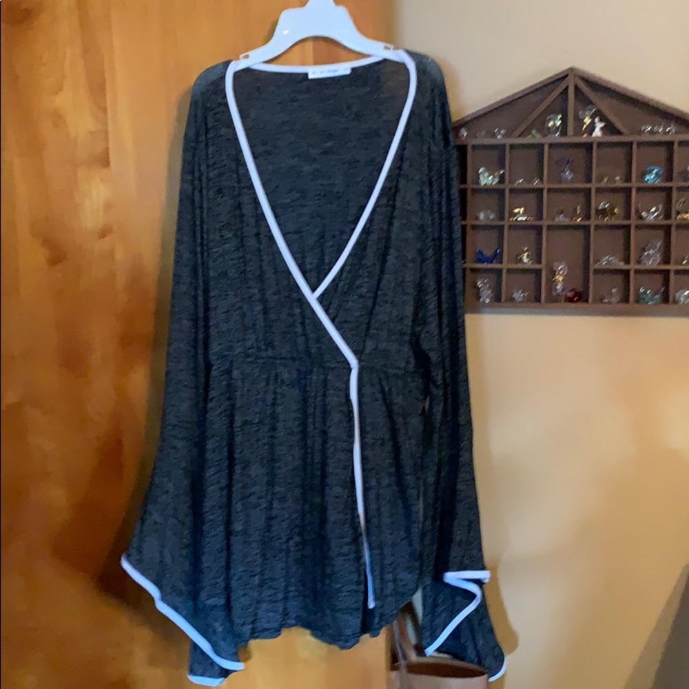 Rose v-neck top